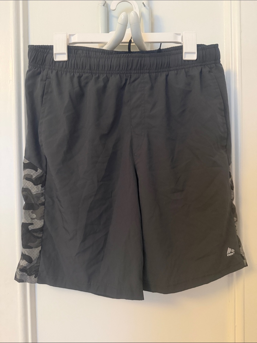 Reebok Men's Black Athletic Shorts with Gray Camo Panels